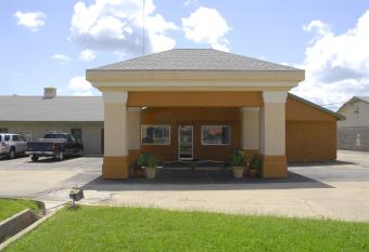 America's Best Inn and Suites Emporia allows 18 year olds to book a room