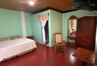 Hostal Familiar allows 18 year olds to book a room