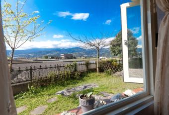 Alice Springs Homestay has Balcony rooms