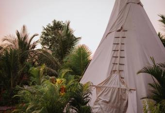 Wigwam has Smoking/Balcony rooms