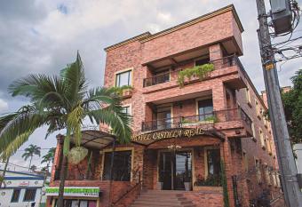 Hotel Castilla Real allows 18 year olds to book a room