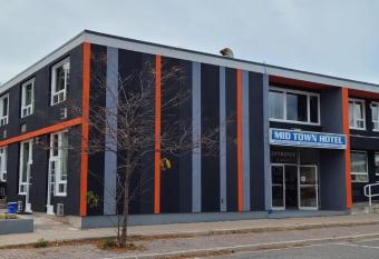 Midtown Hotel allows 18 year olds to book a room