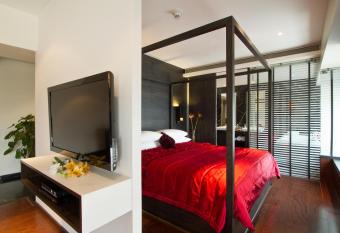 Svenska Design Hotel has rooms with a private hot tub