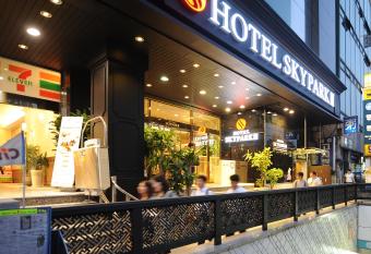 Hotel Skypark Myeongdong 3 allows 18 year olds to book a room