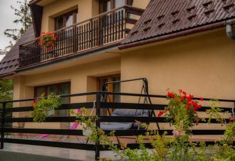 POKOJE GO  CINNE WILCZNIK 12 has Balcony rooms