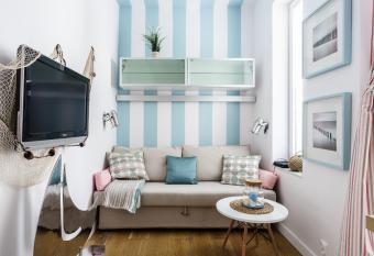 Apartament Mini with balcony allows 18 year olds to book a room