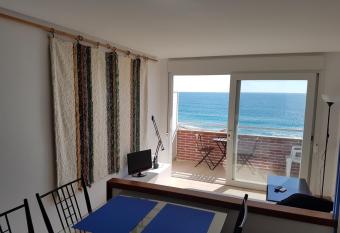 Sea Wine & Sun allows 18 year olds to book a room