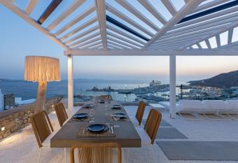 Sealine Villas has Balcony rooms