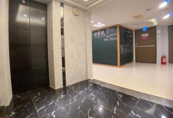 Taichung one hotel allows 18 year olds to book a room