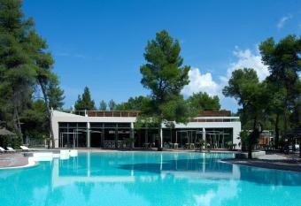 Club Agia Anna allows 18 year olds to book a room