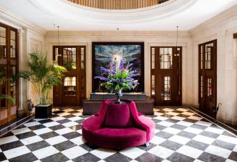 Cheval The Edinburgh Grand has Balcony rooms