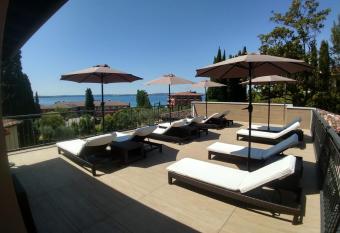 Hotel Meridiana has Balcony rooms