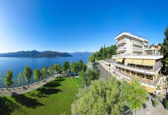 Hotel Europa has Balcony rooms