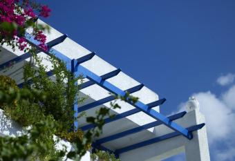 Ninetta s Studios has Balcony rooms