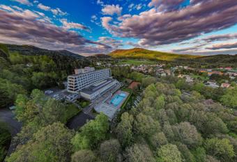 ibis Styles Relax Roznov pod Radhostem allows 18 year olds to book a room