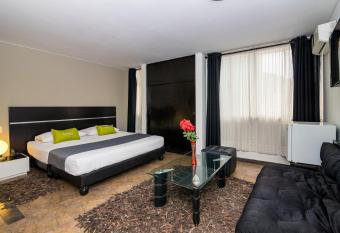 Hotel Americana allows 18 year olds to book a room