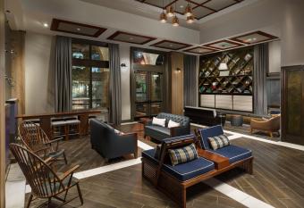 Hilton Garden Inn Annapolis Downtown has Balcony rooms