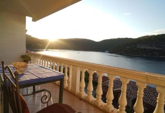 Sea House Mljet has Balcony rooms