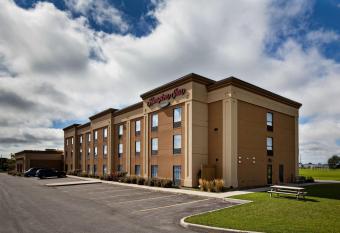 Hampton Inn by Hilton Napanee allows 18 year olds to book a room