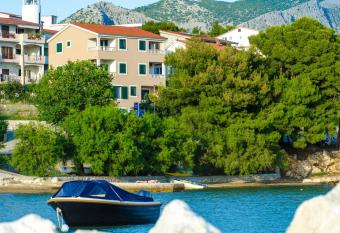 Villa Lidija has Balcony rooms