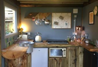 The Summerhouse has Balcony rooms