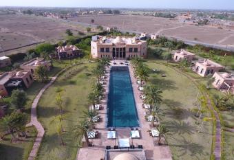 O Atlas allows 18 year olds to book a room