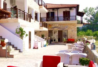 Avra Hotel allows 18 year olds to book a room