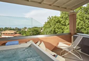 Lena Mare Boutique Hotel has rooms with a private hot tub