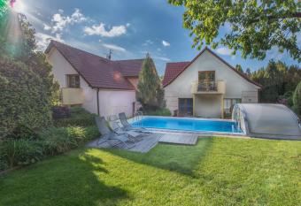 Hotel Garni Pod Skalkou has Balcony rooms