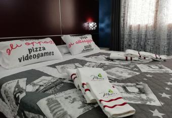 Manu s Guest Suite has Balcony rooms