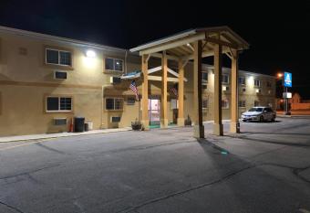 Americas Best Value Inn and Suites Sidney allows 18 year olds to book a room