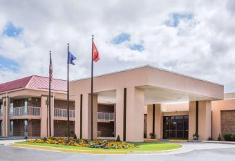 Ramada by Wyndham Wytheville has Smoking rooms