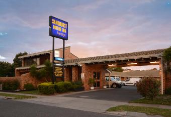 Sandhurst Motor Inn Bendigo allows 18 year olds to book a room