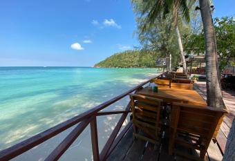 Haad Salad Villa has Balcony rooms