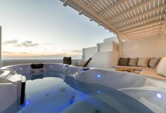 Anna Platanou Suites allows 18 year olds to book a room