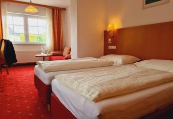 Hotel Wirt im Feld has Balcony rooms