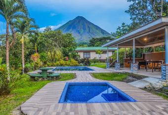 Lumbres Arenal allows 18 year olds to book a room