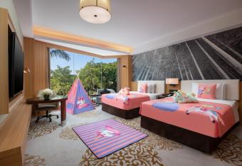 Xiamen C&D Hotel-Free Welcome Snacks-Oasis Garden has rooms with a private hot tub