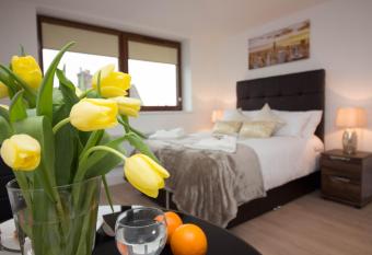 Trafalgar House allows 18 year olds to book a room