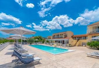 Leonidas Resort has Balcony rooms