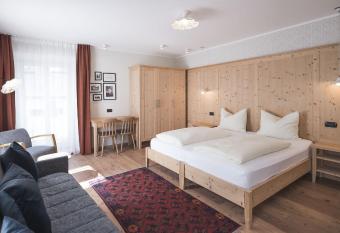 Emma Historic Hotel has Balcony rooms