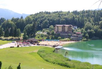 Hotel Al Lago has Balcony rooms