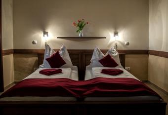 N  dasdi H  z has Balcony rooms