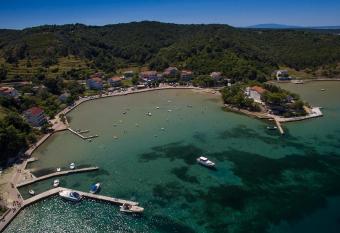 Apartmani Premijer-Rab has Balcony rooms