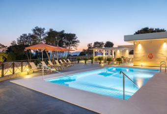 Hotel Admiral Casino & Lodge allows 18 year olds to book a room