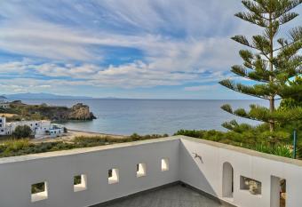 Blue Bliss has Balcony rooms