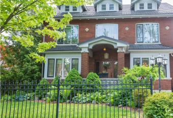 Avonview Manor allows 18 year olds to book a room