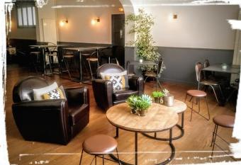 L Instant S  vign   allows 18 year olds to book a room