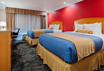 Best Western Plus Anaheim Orange County Hotel allows 18 year olds to book a room