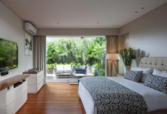 Sienna Villas - CHSE Certified allows 18 year olds to book a room